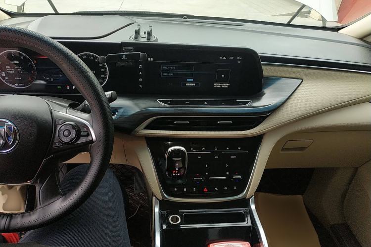 Used Buick GL8 2022 ES Land Cruiser 653T Luxury Model
