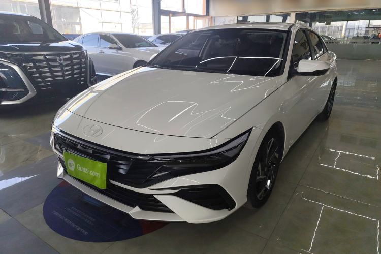 Used Hyundai Elantra 2023 1.5L CVT LUX Prestige Edition
