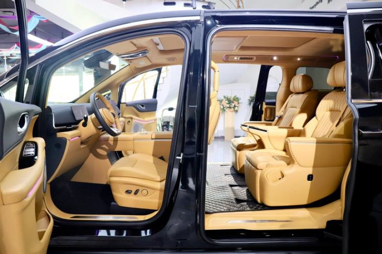 Used VOYAH Dream 2025 PHEV Four-Wheel-Drive Flagship Kunpeng Edition