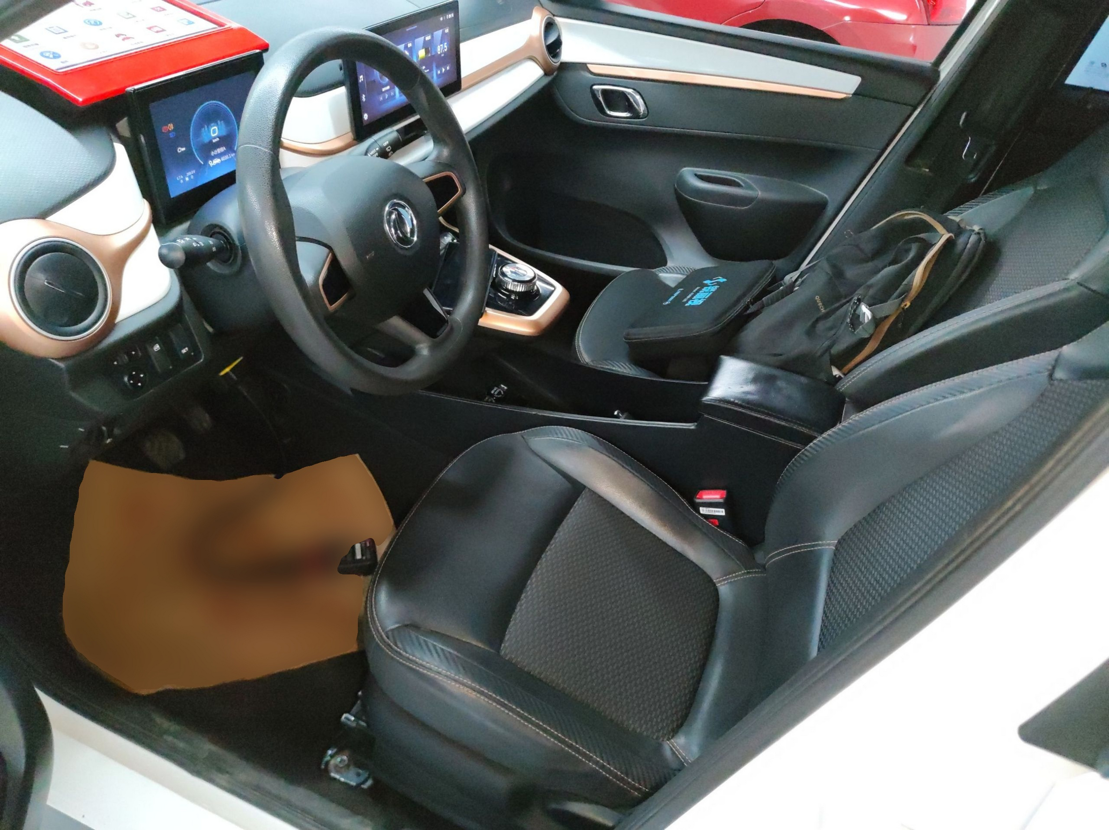 Переднее сиденье в автомобиле