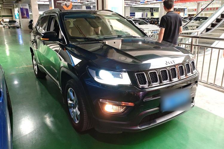 Used  Compass 2019 220T Automatic Enjoyment Version
