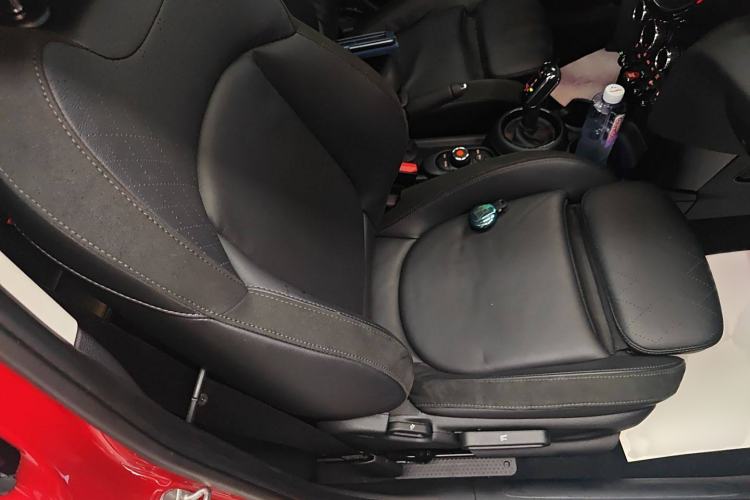 Used  MINI 2019 2.0T COOPER S Classic Edition Five-Door Model
