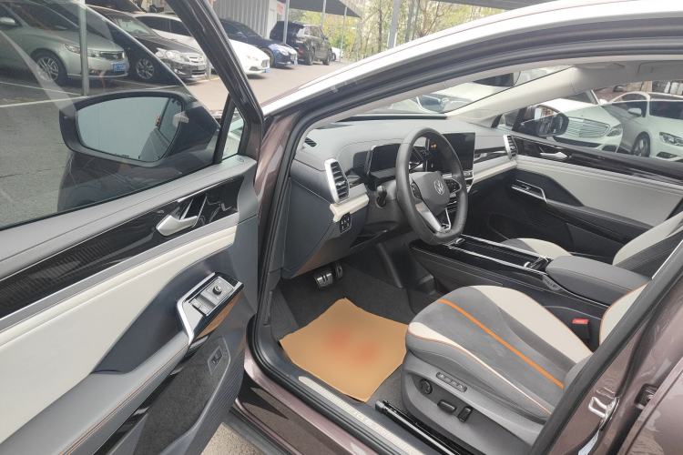 Used Volkswagen ID.6 CROZZ 2022 Long-Range PRO Edition