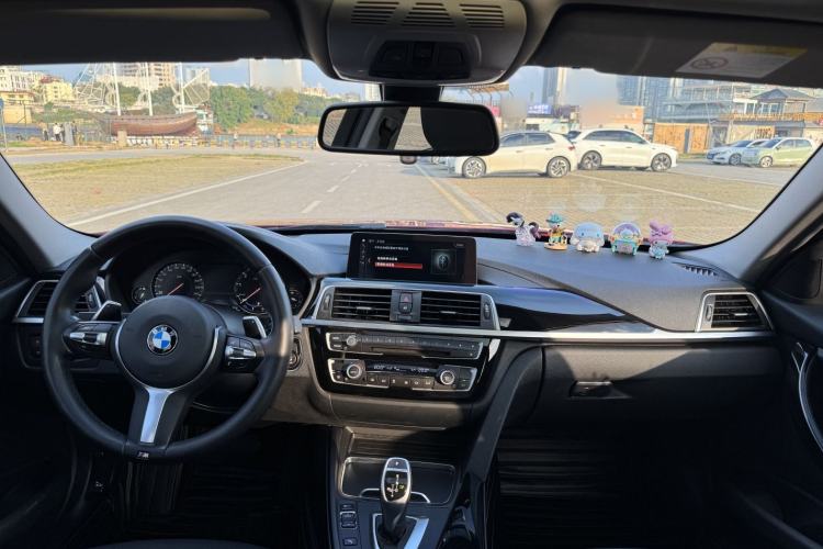 Used BMW 3 Series 2018 320Li Leading Model M Sport Package