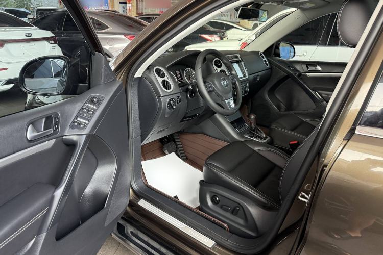 Used Volkswagen Tiguan 2017 300TSI Automatic Two-Wheel Drive Silk Road Comfort Edition
