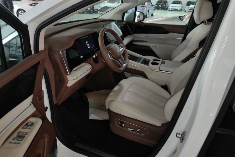 Used BYD Xia 2025 DM-i 1.5T 180km Excellence Model
