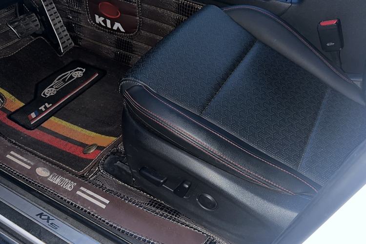 Used Kia KX5 2019 1.6T Automatic Two-Wheel Drive Luxury Edition
