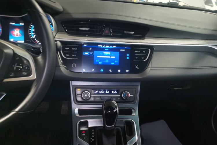 Used Geely Auto Emgrand 2019 Leading Edition 1.5L CVT Luxury Model China VI Standard
