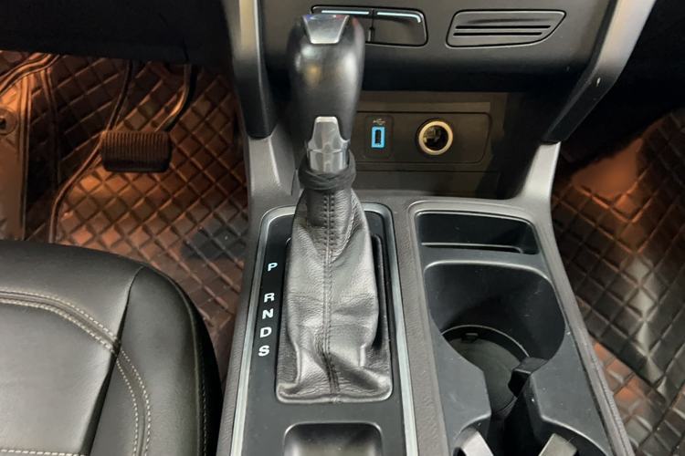 Used Ford Kuga 2017 EcoBoost 180 Two-Wheel-Drive Tiger Leap Model
