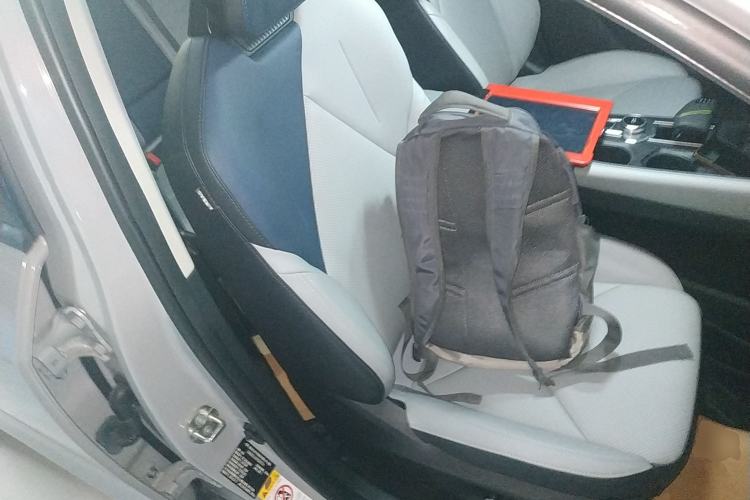 Used Changan UNI-V iDD 2023 ZhiDian iDD 1.5T 113km ZhiKu Model