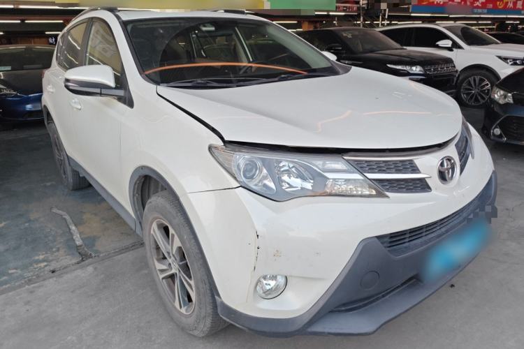 Used Toyota RAV4 2015 2.0L CVT Two-Wheel Drive Fashion Edition