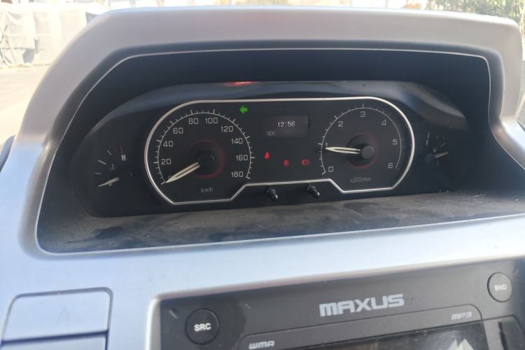 Used SAIC MAXUS Xintu V80 2017 2.5T 6-Speed Manual Aoyuntong National V Short Wheelbase Mid-Height 5/6/10-Seater