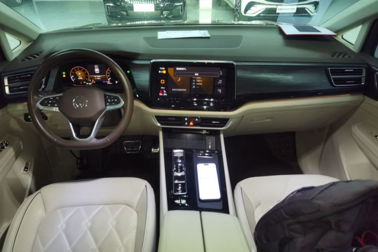 Used Volkswagen Viloran 2022 380TSI Prestige Edition