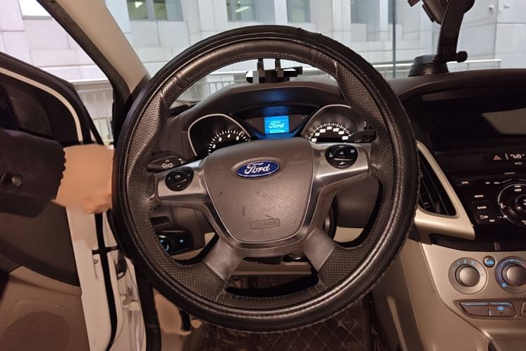 Used Ford Focus 2012 Sedan 1.6L Automatic Comfort Model
