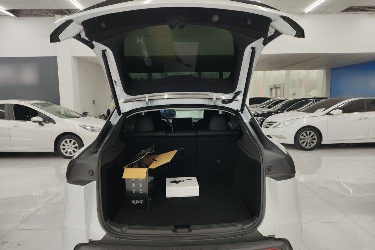 Used Tesla Model Y 2025 Rear-Wheel-Drive Version