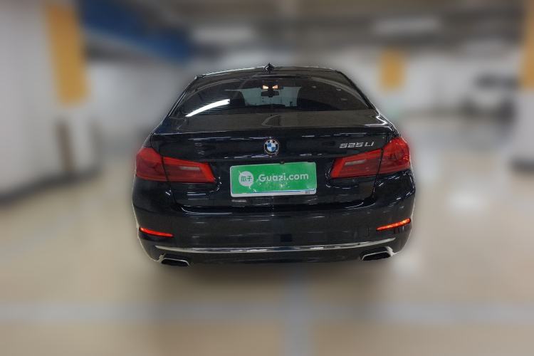 Used BMW 5 Series 2019 525Li Luxury Package
