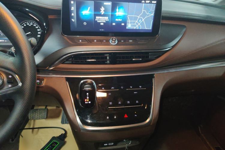 Used Buick GL8 2021 Land Cruiser Executive Class 652T Luxury Model
