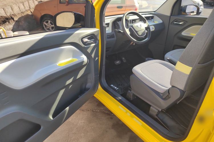 Used Wuling Hongguang MINIEV 2021 Macaron Premium Model – Lithium-NMC