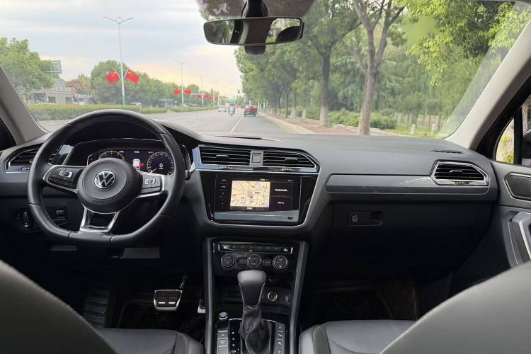 Used Volkswagen Tiguan L 2021 330TSI Automatic Two-Wheel Drive R-Line Enhanced Edition
