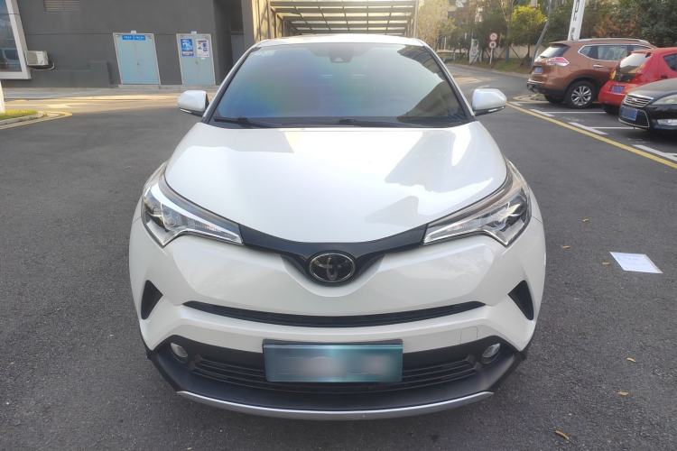 Used Toyota IZOA 2018 2.0L Yichi Version China VI Standard