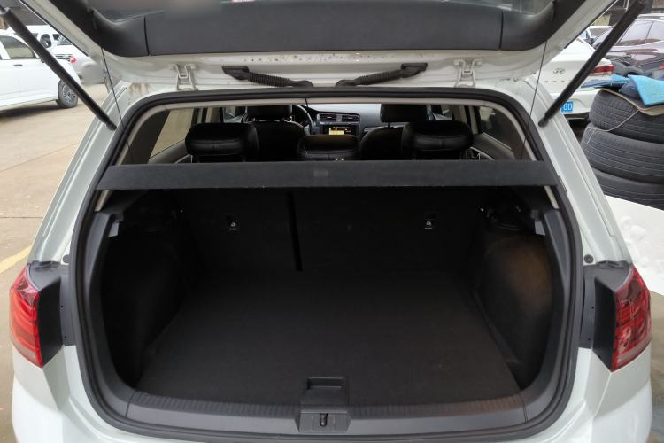 Used Volkswagen Golf 2020 Zhiai Edition 200TSI DSG Comfortable & Ambitious Version