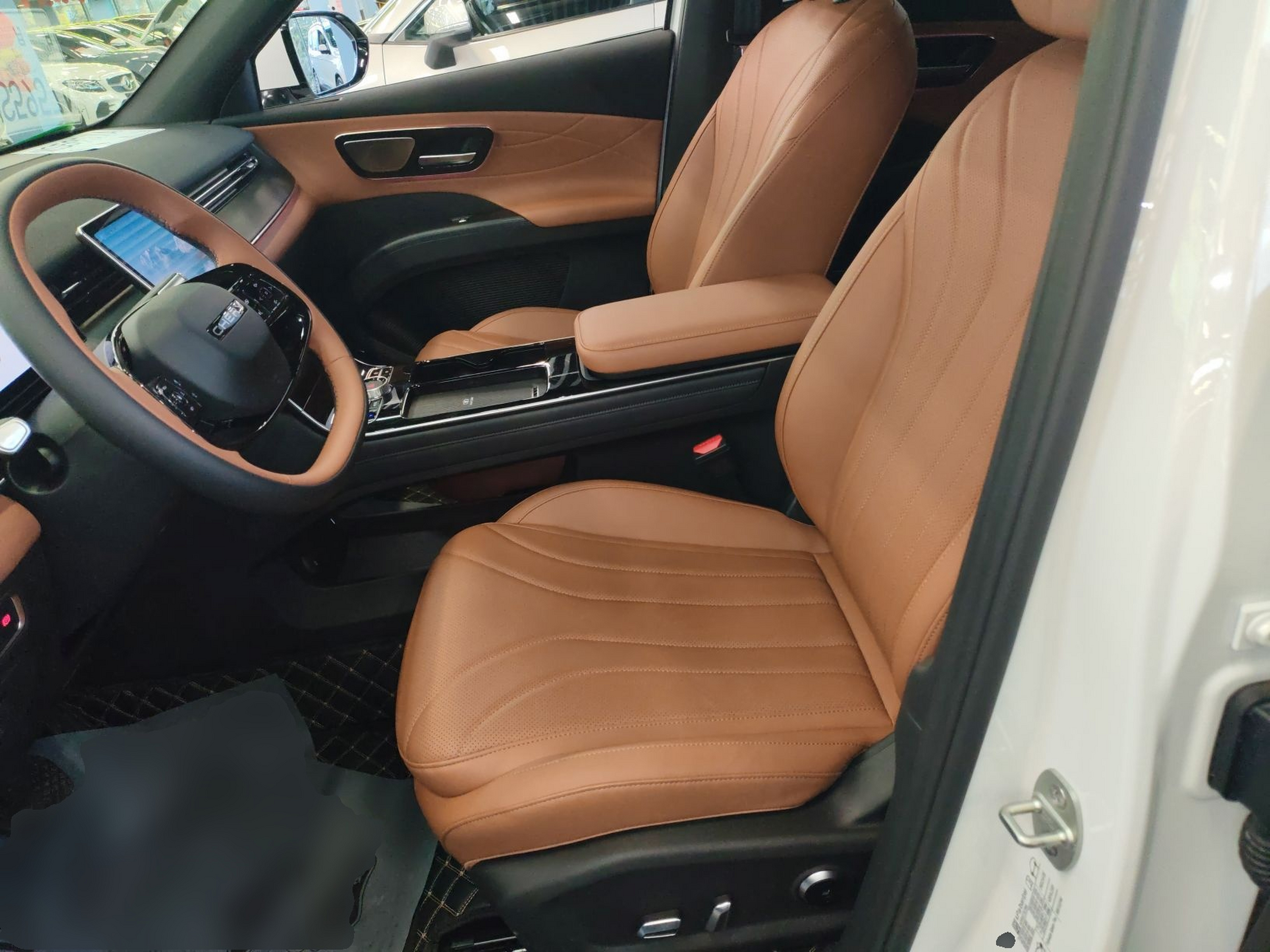 Переднее сиденье в автомобиле