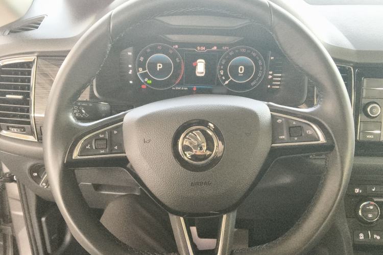 Used Skoda Kodiaq 2019 Facelifted TSI330 7-Seater Two-Wheel-Drive Luxury Enjoyment Edition China VI Standard