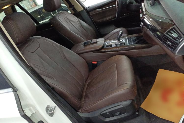 Used BMW X5 2015 xDrive28i
