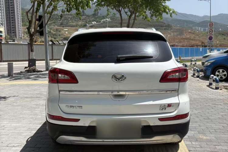 Used HYOSOW S6 2017 1.5T Manual Leading Model
