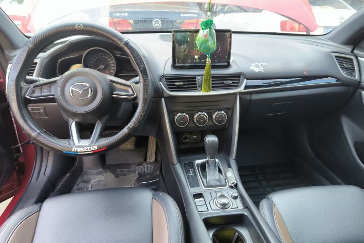 Used Mazda CX-4 2018 2.0L Automatic Two-Wheel Drive Blue Sky Dynamic Version China V Standard
