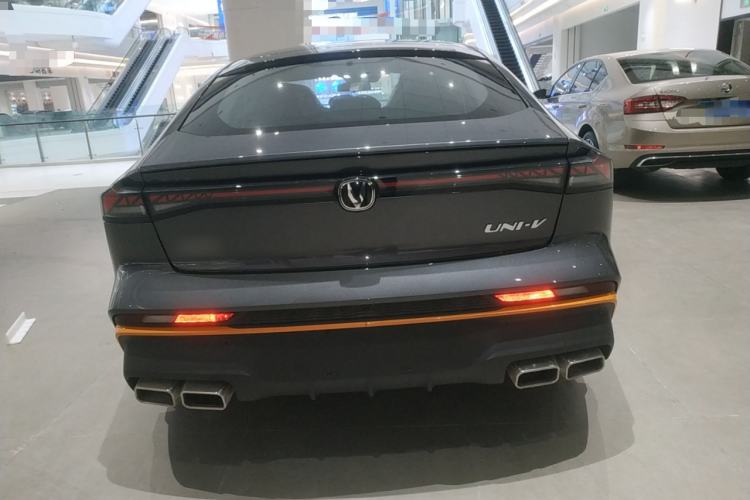 Used Changan UNI-V 2025 1.5T 500Bar Prestige Sporty Version