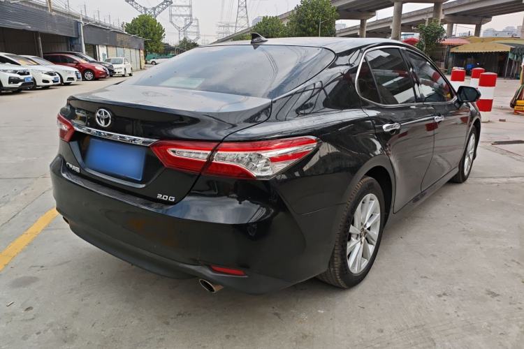 Used Toyota Camry 2021 2.0G Luxury Edition
