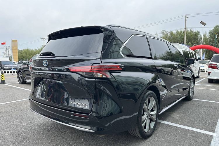 Used Toyota Sienna 2021 2.5L Hybrid Ultimate Edition
