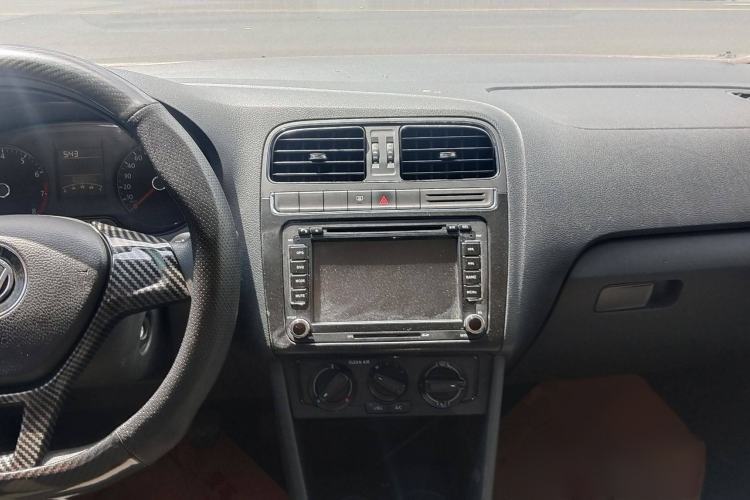 Used Volkswagen Polo 2016 1.4L Manual Fashion Model
