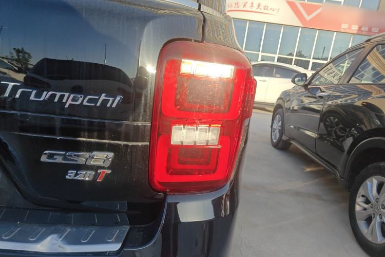 Used GAC Trumpchi GS8 2017 320T Two-Wheel Drive Luxury Smart Connectivity Version (7 Seats)
