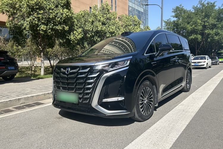 Used Denza D9 2025 DM-i Smart Drive 1020 Four-Wheel Drive Premium Model
