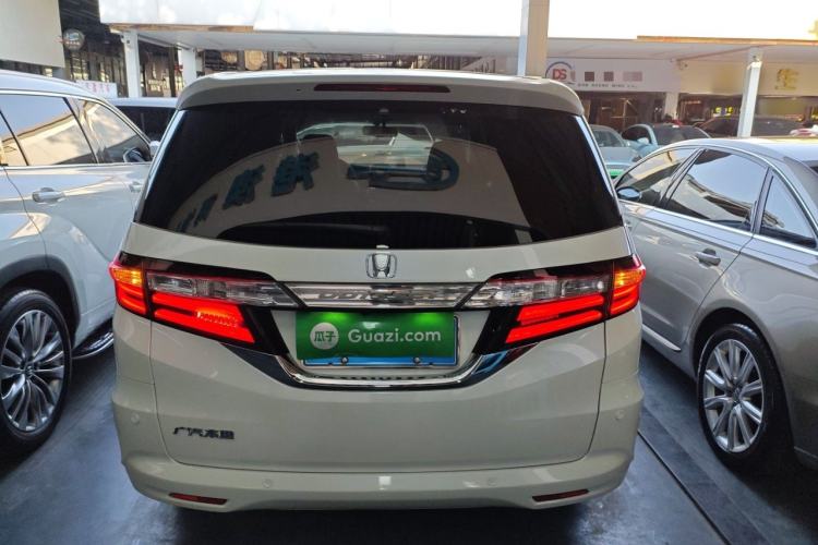 Used Honda Odyssey 2015 Revised Version 2.4L Supreme Edition
