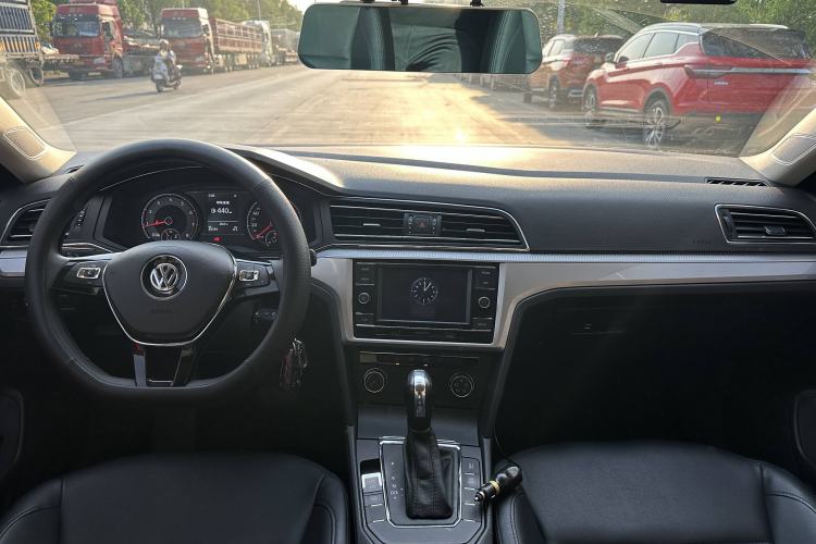 Used Volkswagen Lamando 2019 230TSI DSG Fashion Edition China VI
