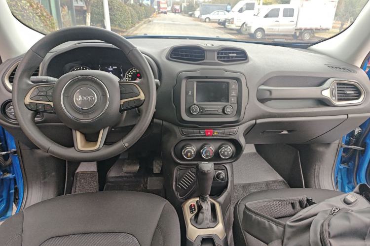 Used  Renegade 2017 180T Automatic High-Energy Version
