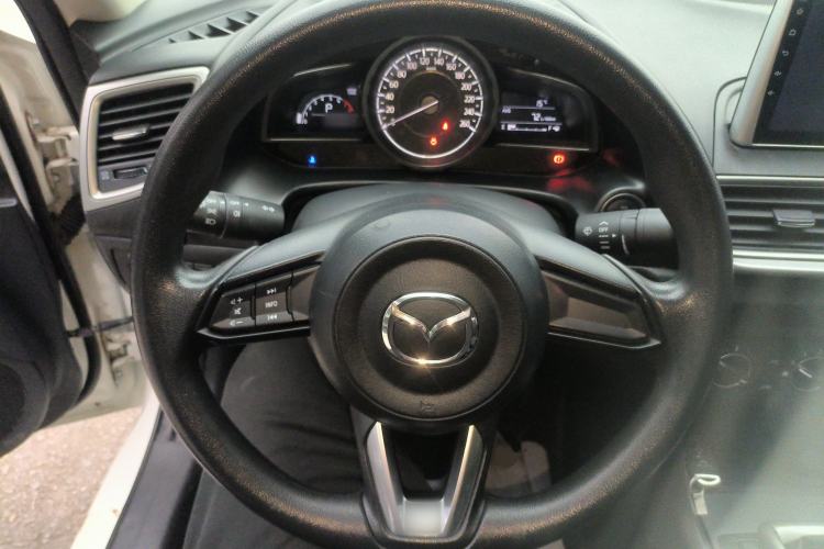 Used Mazda Mazda 3 Axela 2017 Sedan 1.5L Automatic Comfort Model Emission Standard China V
