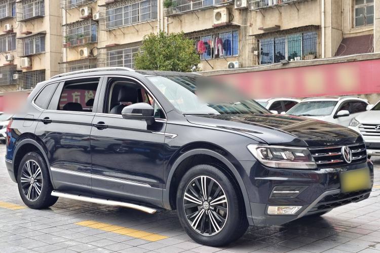 Used Volkswagen Tiguan L 2019 Updated Version 330TSI Automatic Two-Wheel Drive Panoramic Comfort Edition China VI Standard
