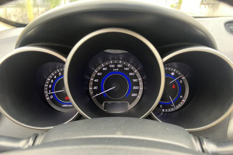 Used Changan Eado 2015 1.6L Manual Luxury Model China V Standard
