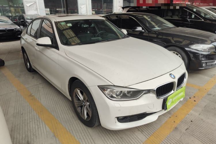 Used BMW 3 Series 2015 320i Fashion Model

