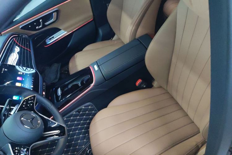 Used Mercedes-Benz E-Class 2025 E 260 L
