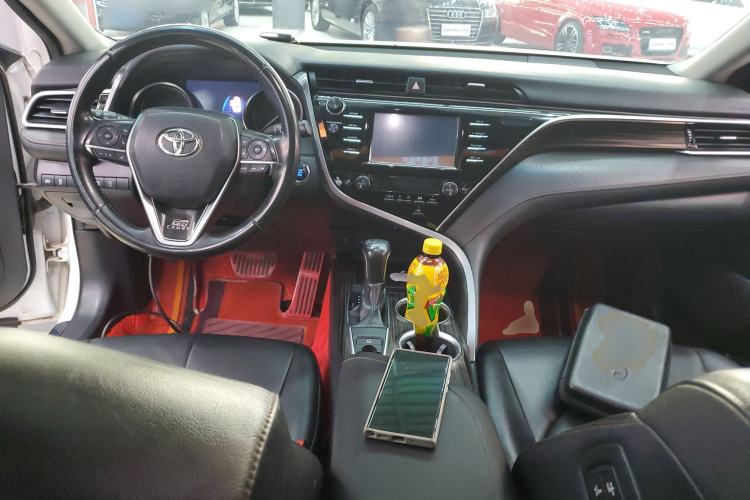 Used Toyota Camry 2018 2.0G Luxury Edition
