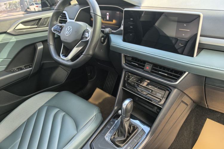 Used Volkswagen Tharu 2023 300TSI Two-Wheel-Drive Moonlight Edition
