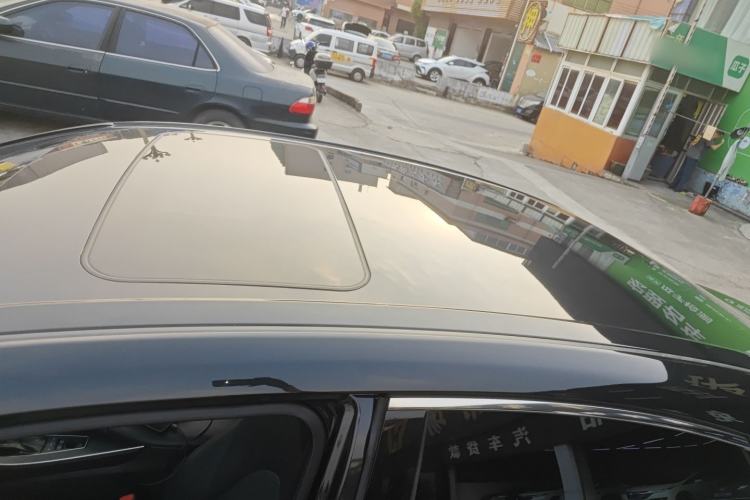 Used Toyota Avalon 2019 Dual-Engine 2.5L Luxury Edition China VI Standard