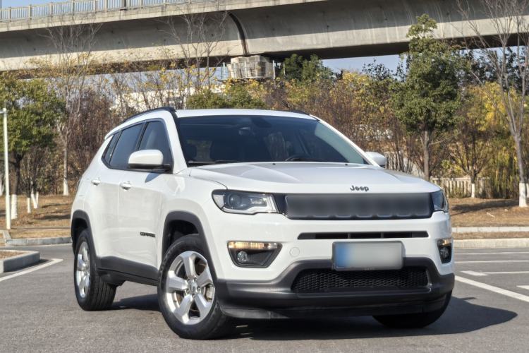 Used  Compass 2017 200T Automatic Family Edition
