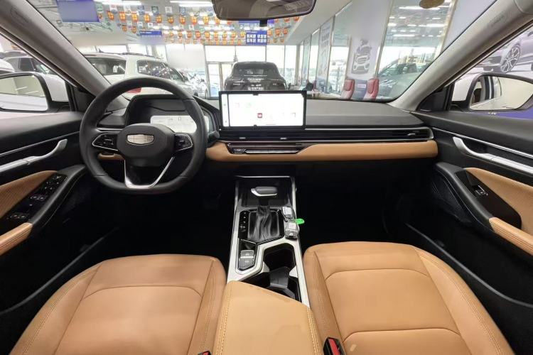 Used Geely Auto Emgrand 2025 4th Generation 1.5L CVT Flagship Version
