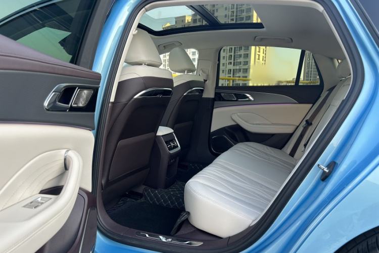 Used Hongqi H5 2023 2.0T Automatic Smart Connect Flagship Edition